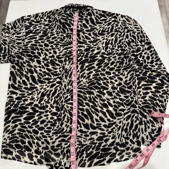 MICHAEL Michael Kors Button Down Animal Print Blouse Tie Hem Black/White Size XS - Picture 8 of 10